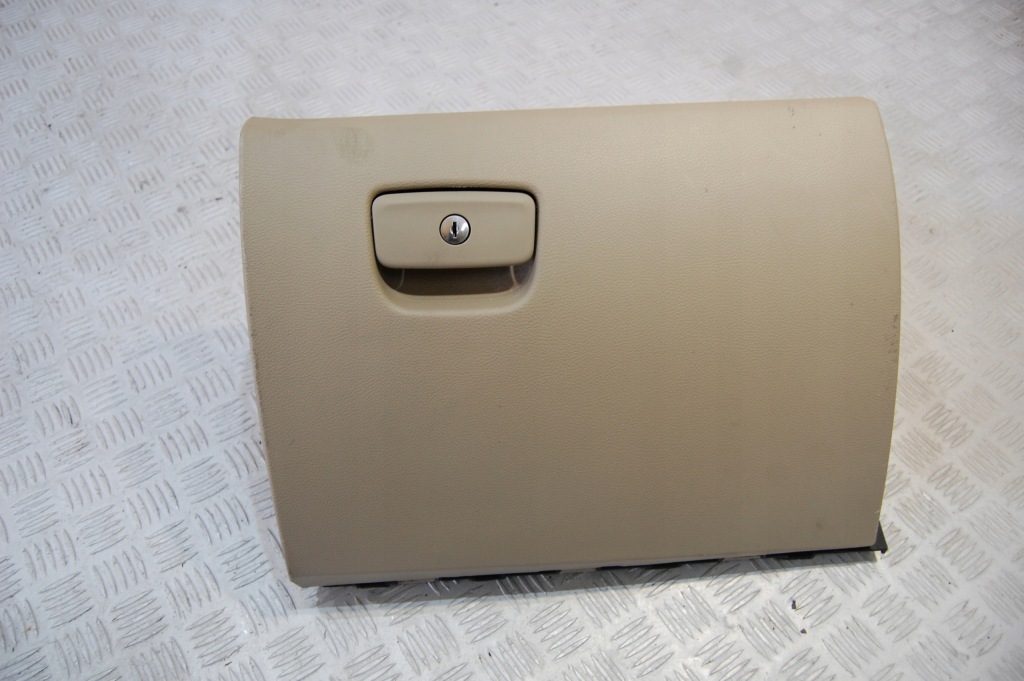 фото №1, Бардачок консоли jeep grand cherokee wk2 iv