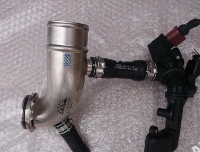фото №1, Audi a6 4g a7 a8 4.0 tfsi патрубок клапан 079145751f