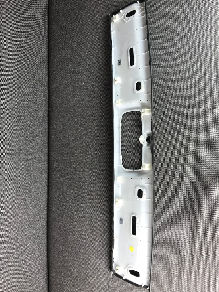 фото №4, Audi a5 cabrio накладка молдинг передньої скло