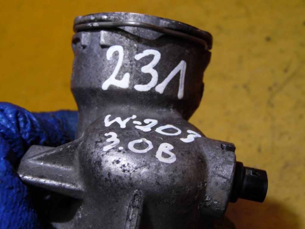 фото №9, Корпус термостата mercedes w203 3.0b a2722000115