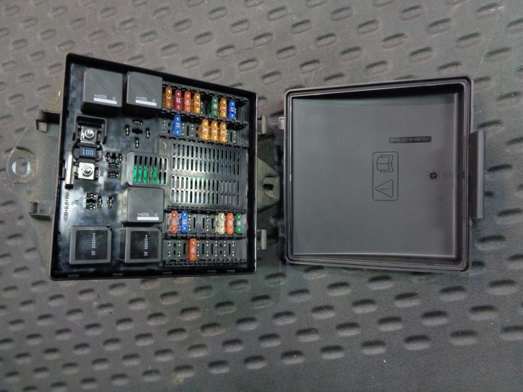 фото №1, Коробка запобіжників jaguar xj iv x351 3.0 d