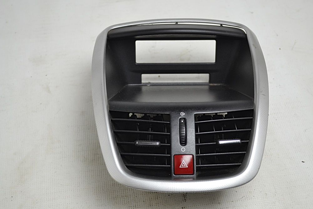 фото №1, Peugeot 207 рамка ґрати обдув середина 9650068177