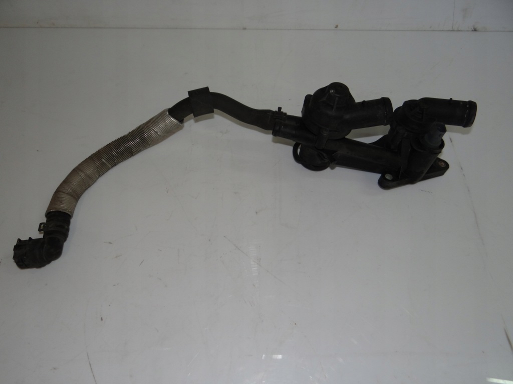 фото №1, Vw 1,4 tsi корпус термостата 03c121026s