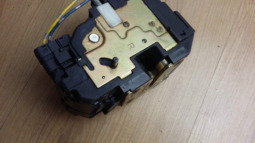 фото №3, Замок ручка кронштейн r nissan micra 5010700154