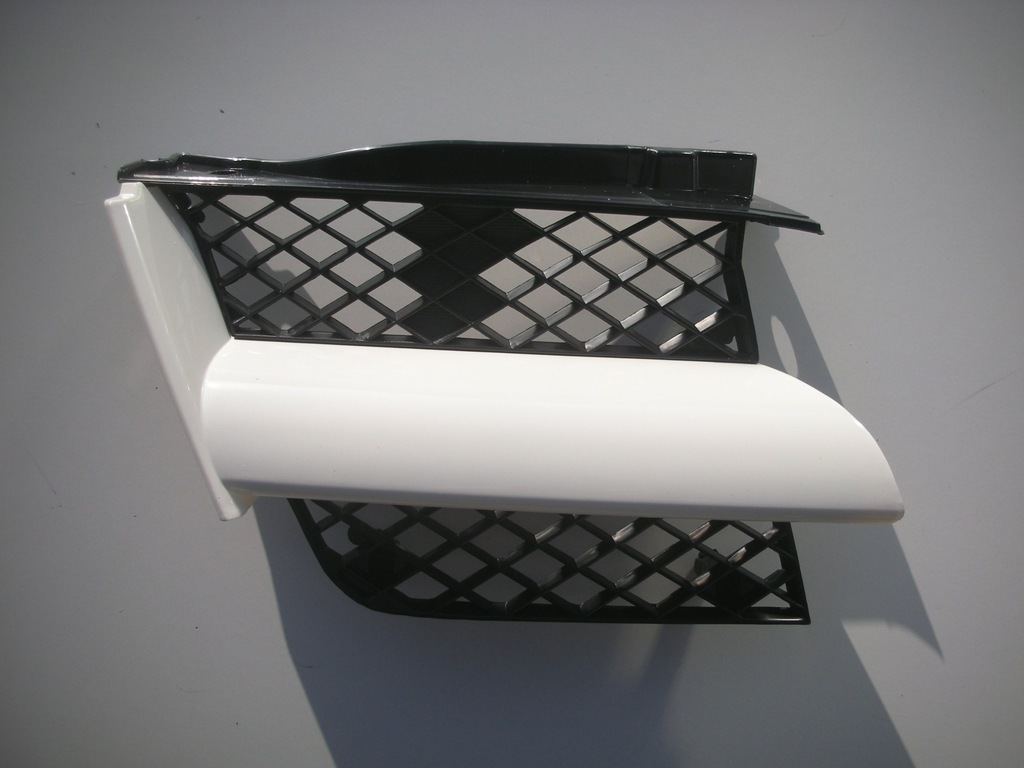 фото №1, Mitsubishi outlander 2003-2007 решётка радиатора решётка радиатора правая