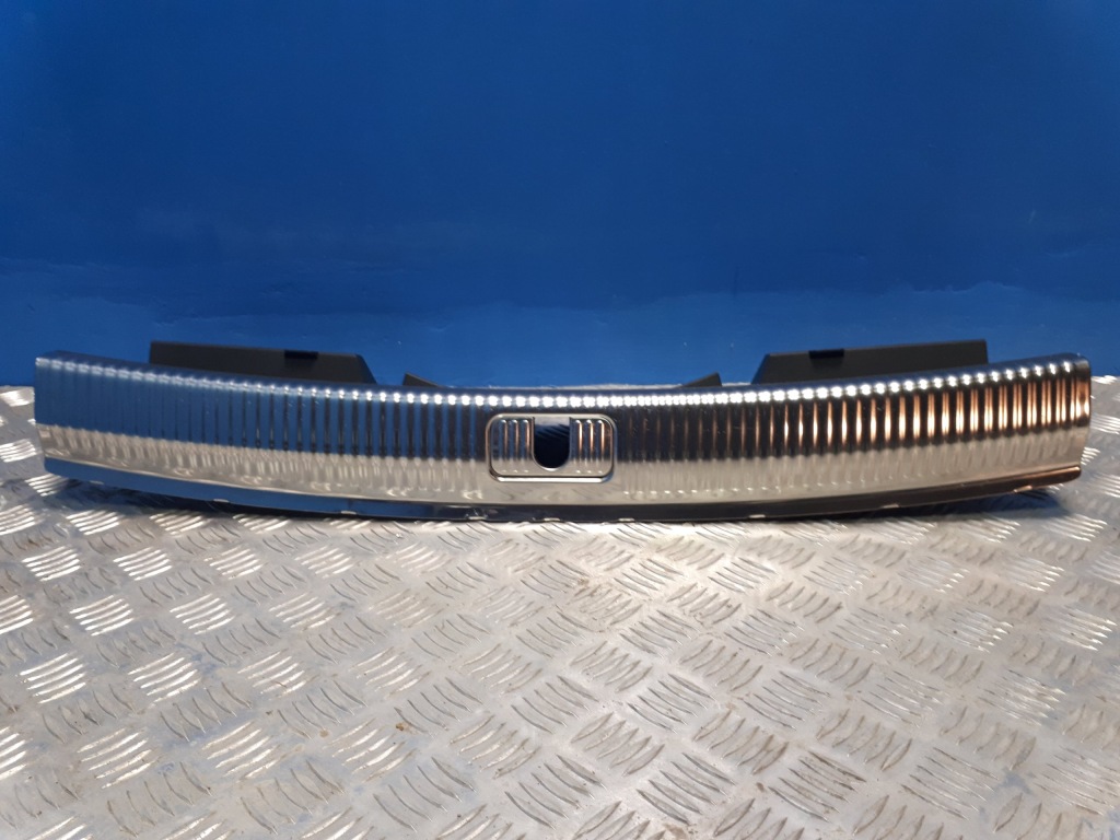 Купить Накладка порог багажника audi a5 sp 8w8864513