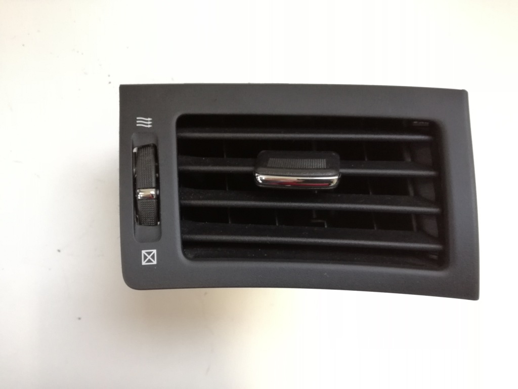 фото №1, Решітка обдув права infiniti q70 m m35h m37 10-