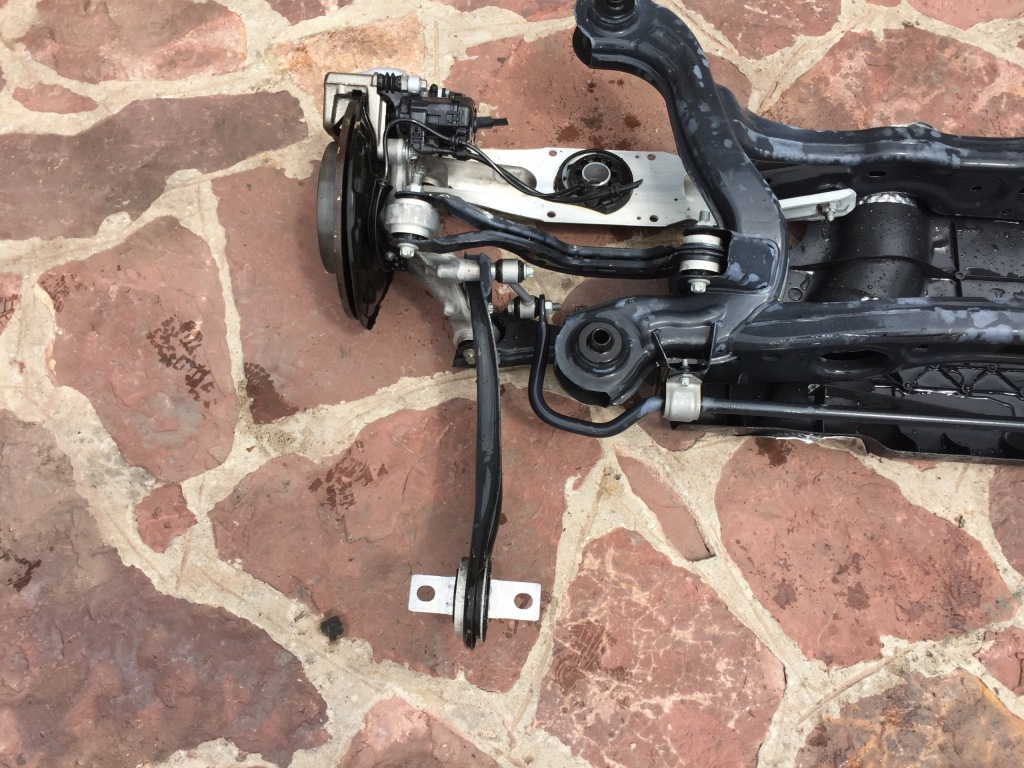 фото №1, Mercedes a-klasa w176 поворотный кулак рычаг правый задняя