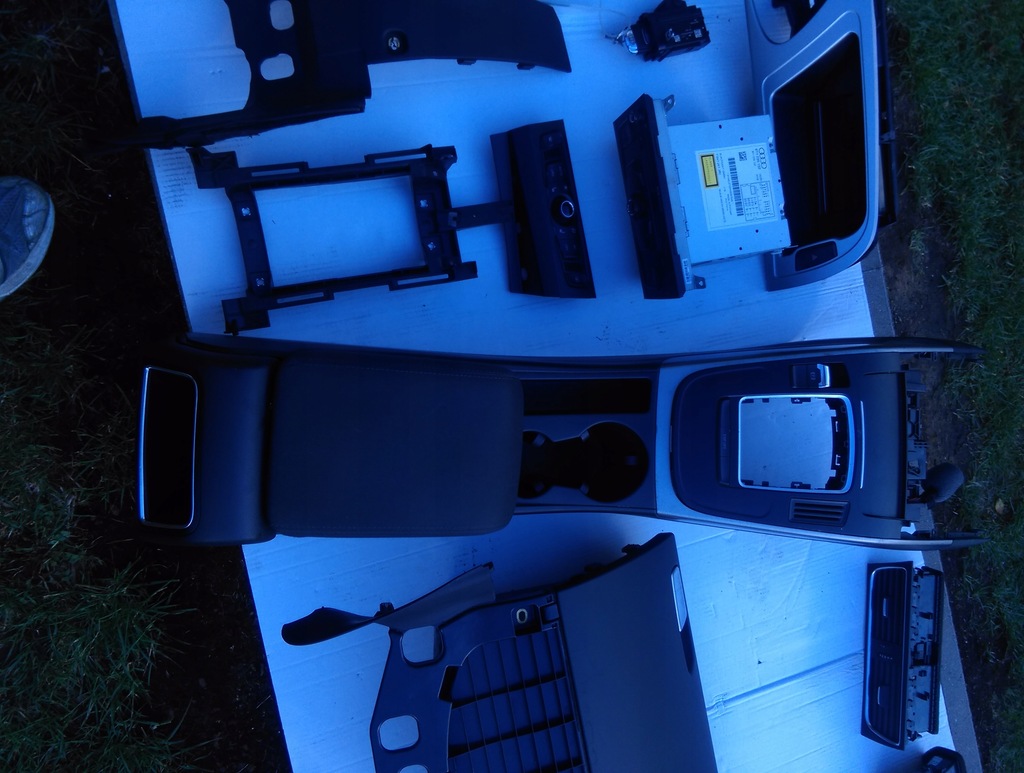 фото №7, Audi a4 b8 8k0 2008-15 елементи консолі