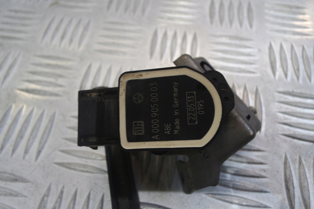 фото №1, Mercedes sl r231 r датчик выравнивание 0009050003