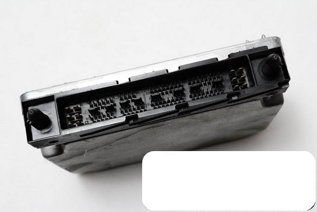 фото №3, Бортовой компьютер volvo s80 h2.2 mb079700-8781