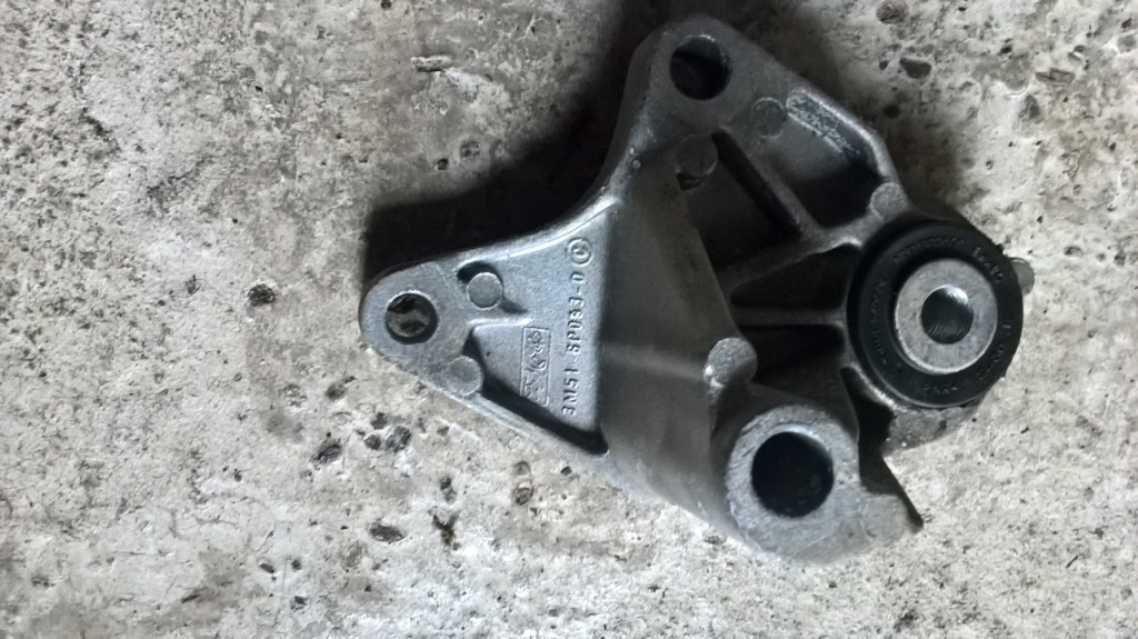 фото №1, Ford focus mk3 po рестайлінг. кронштейн подушка коробки