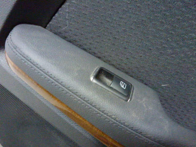 фото №4, Обшивка оббивка двері правий задня mercedes w212