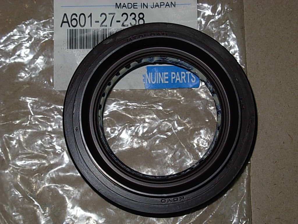 Сальник полуось левый mazda 3, 5, 6, cx-7 с Разборки