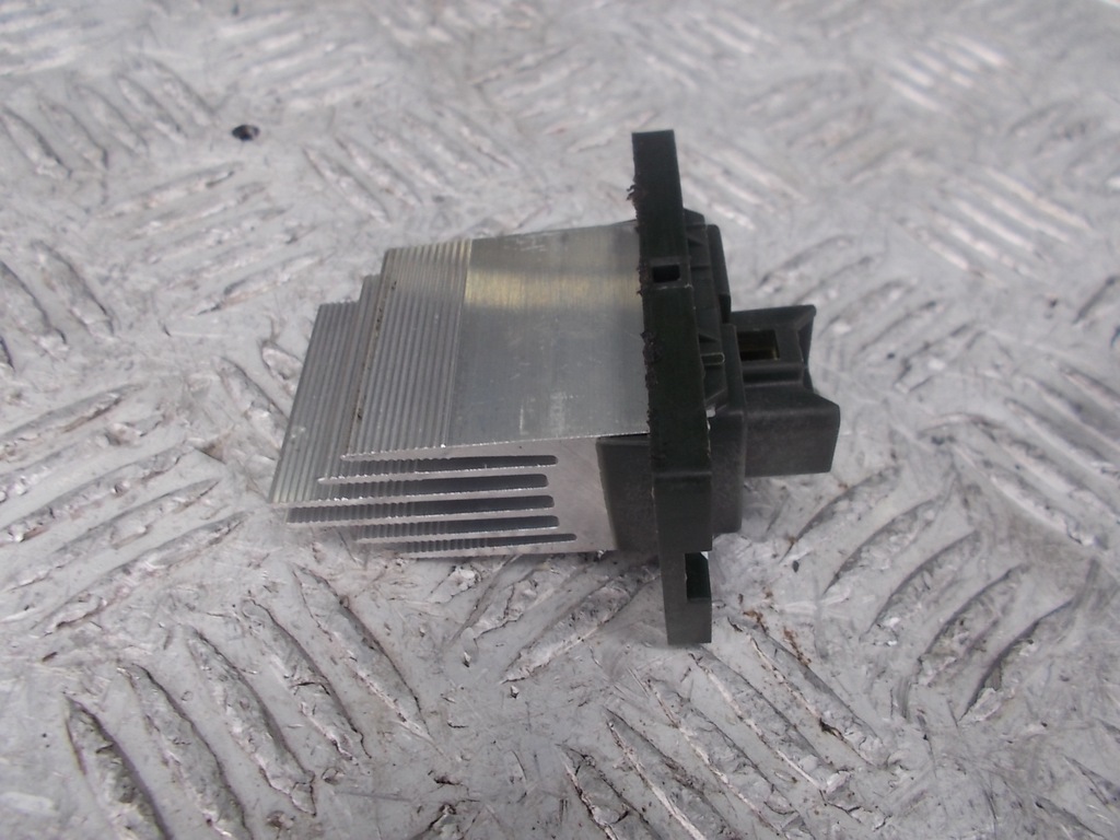 фото №1, Kia sportage iv резистор вентилятор резистор 15-