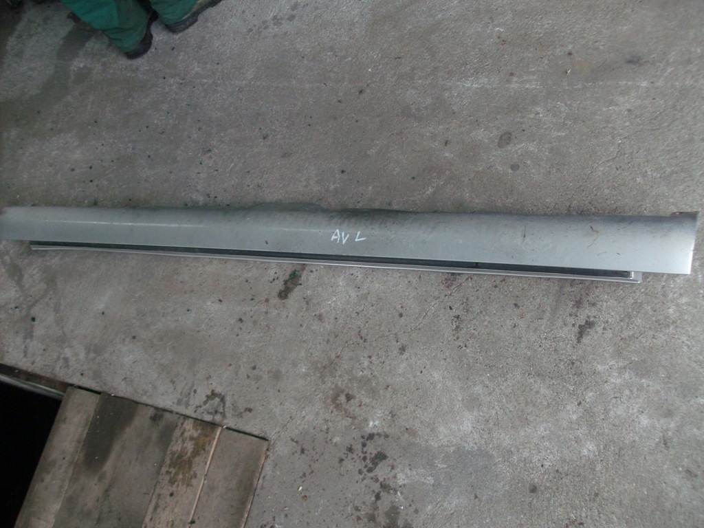 фото №1, Молдинг поріг ліва toyota avensis t25 kombi