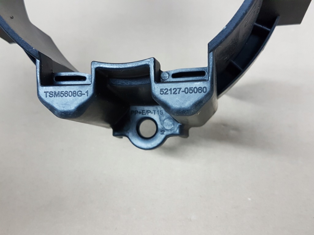 фото №5, Avensis t27 08-11 кронштейн кронштейн противотуманная фара рамка p