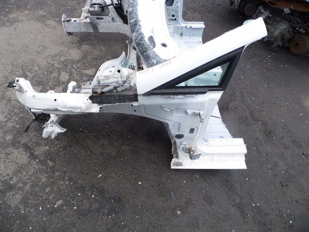 фото №2, Четверть правая левая leon ii белый lift перед lb9a