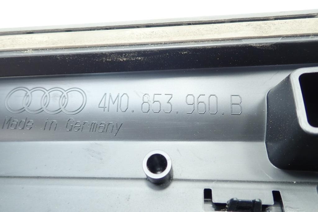 фото №11, 4m0853960b audi q7 4m s-line молдинг правая перед