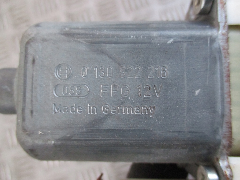 Моторчик стекло правый перед ford focus mk 2 04-07 в Украине