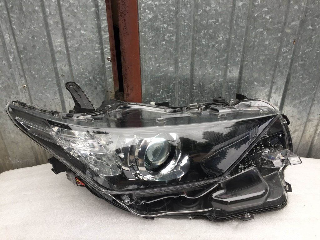 Купить Toyota auris 2 2 правый  фара перед передняя рестайлинг  led линза 15-18