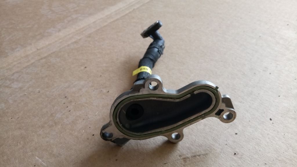 фото №2, Крышка двигателя audi a7 4k 059121484j