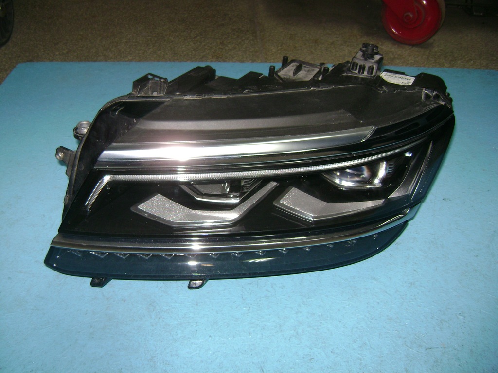 фото №1, Лампа передняя левая vw tiguan 5nb