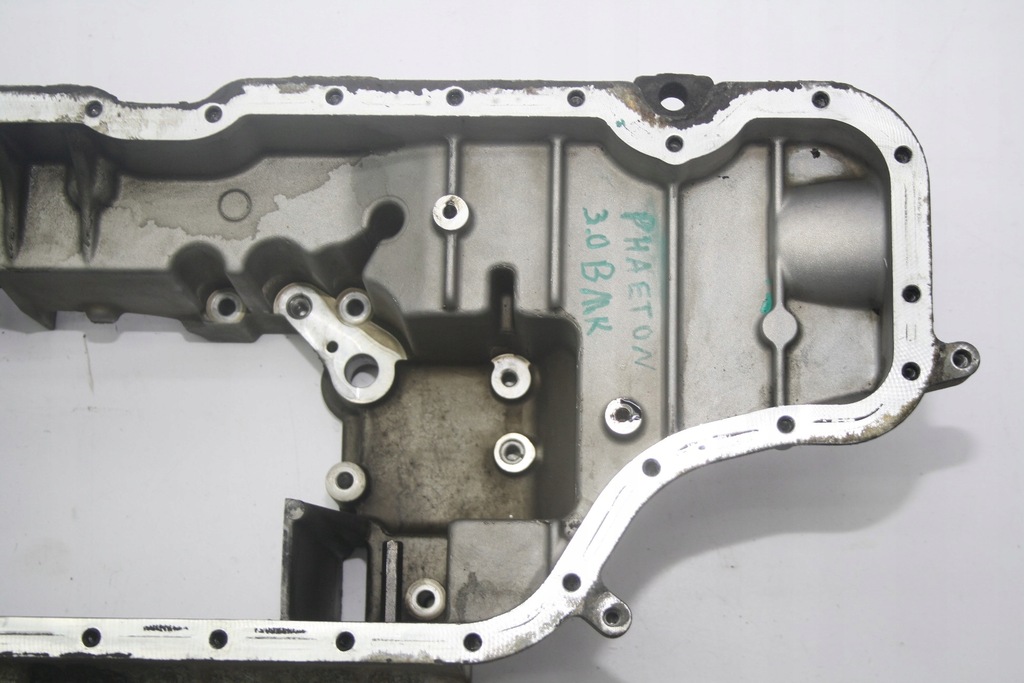 фото №11, Поддон масляная vw phaeton audi a8 3.0 tdi bmk 059103603af