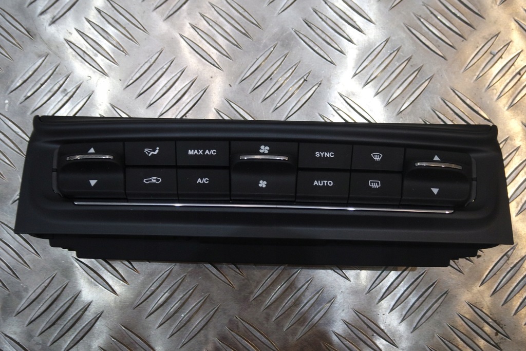 фото №1, Панель maserati quattroporte gts m156 6701235080