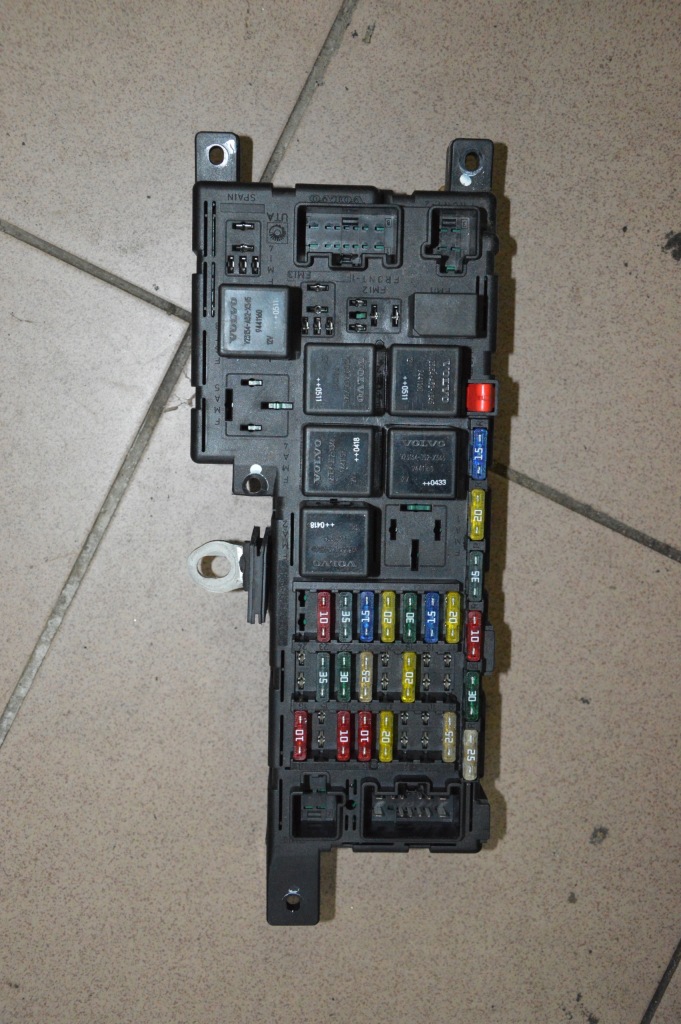Купити Модуль bsi volvo xc70 рестайлінг  04-07 30728008