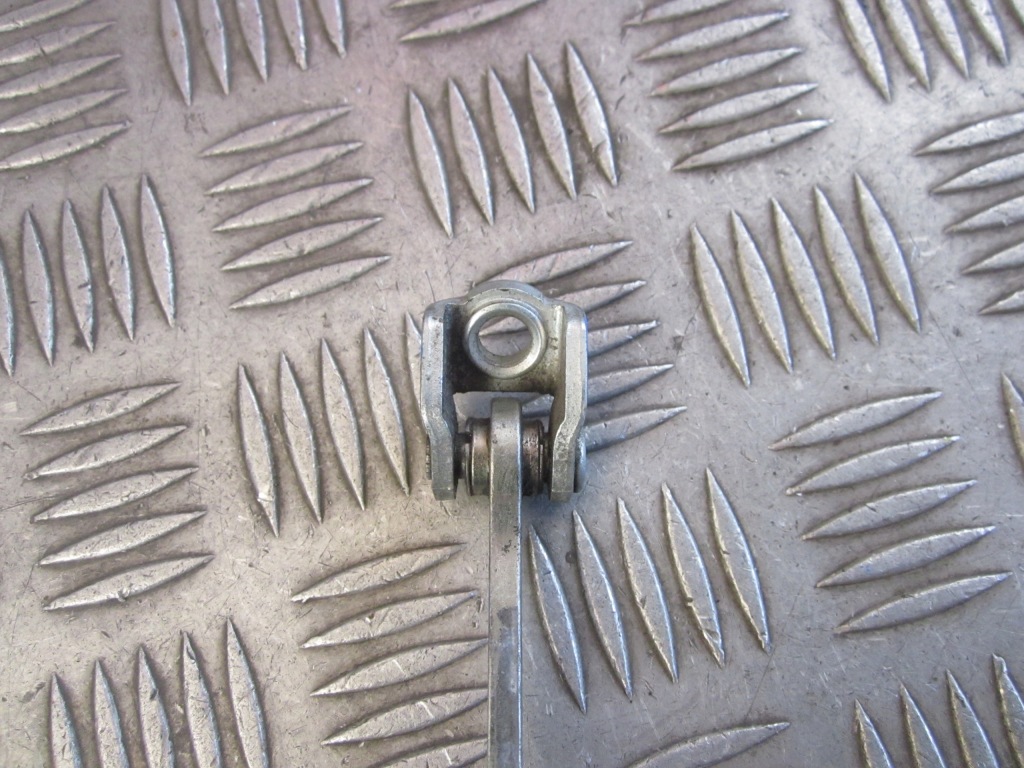 Ограничитель дверь левый дверь meriva a 02-05r 1.6 b с Разборки