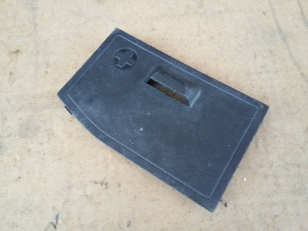 фото №1, Audi a5 кришка акумулятор 8k1819424