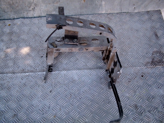 фото №6, Audi a8 d2 кронштейн бампера правый 4d0821138c