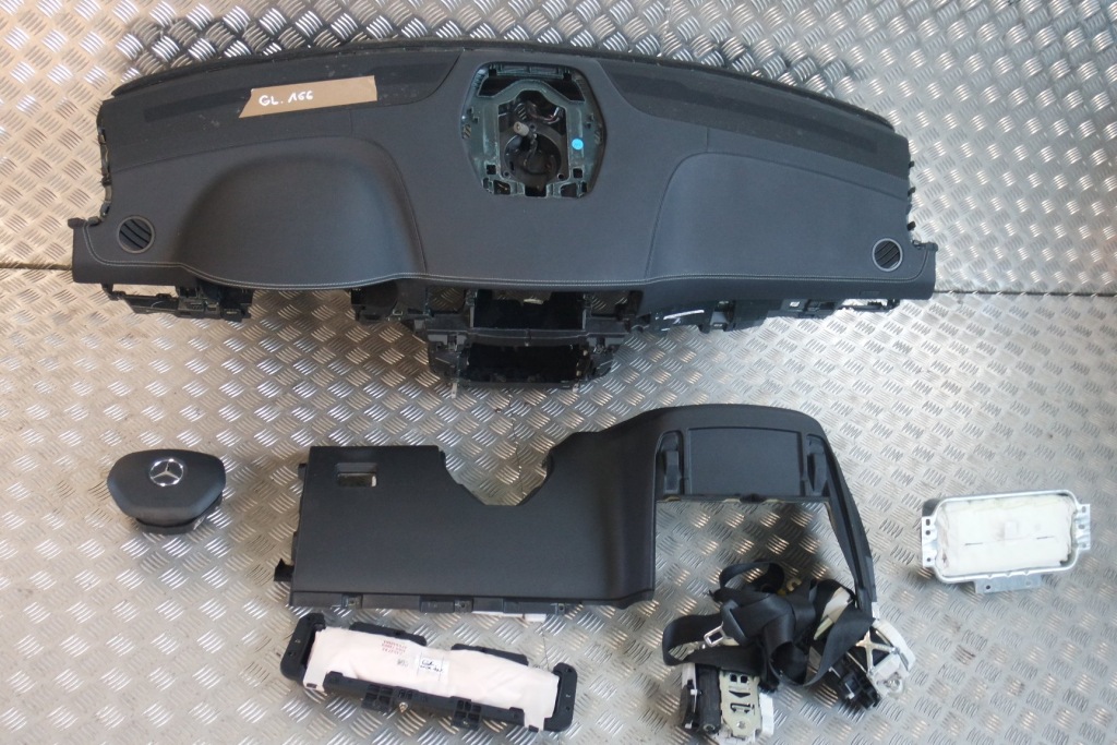 фото №1, Idealna консоль панель приладів шкіра mercedes gl w166