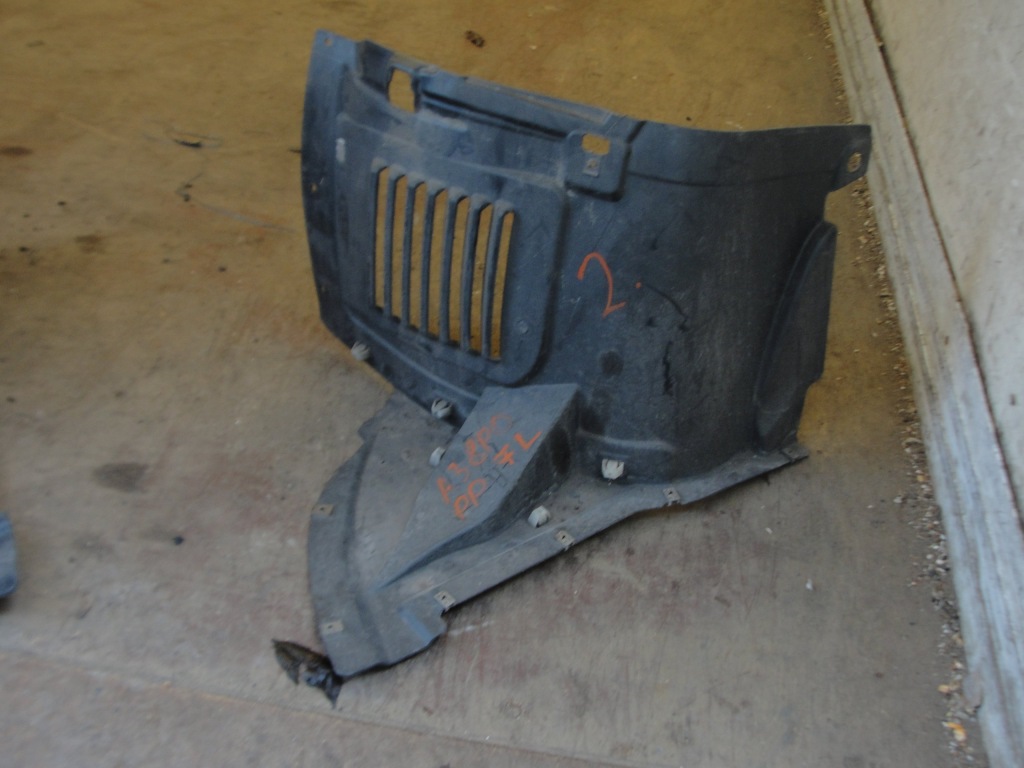 фото №1, Підкрилок праве передні перед audi a3 8p 8p0821192e